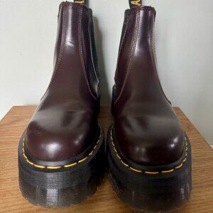 Dr. Martens 2976 Quad Chelsea Boots